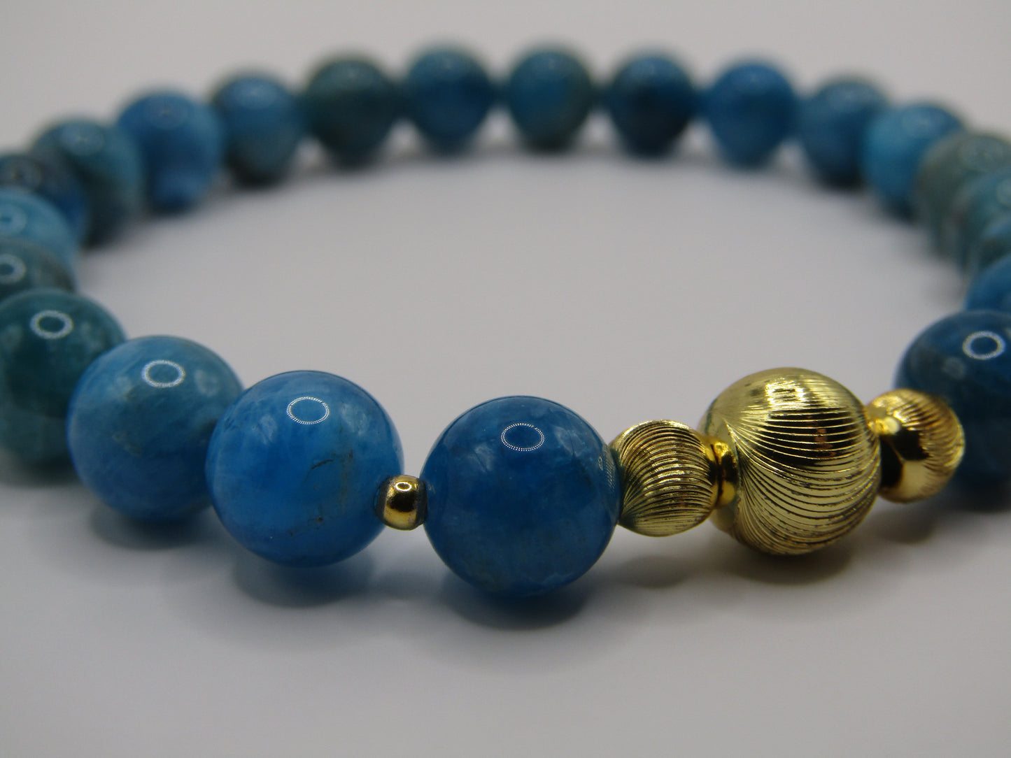 Grade A Apatite bracelet with 18k gold plated beads - 8mm