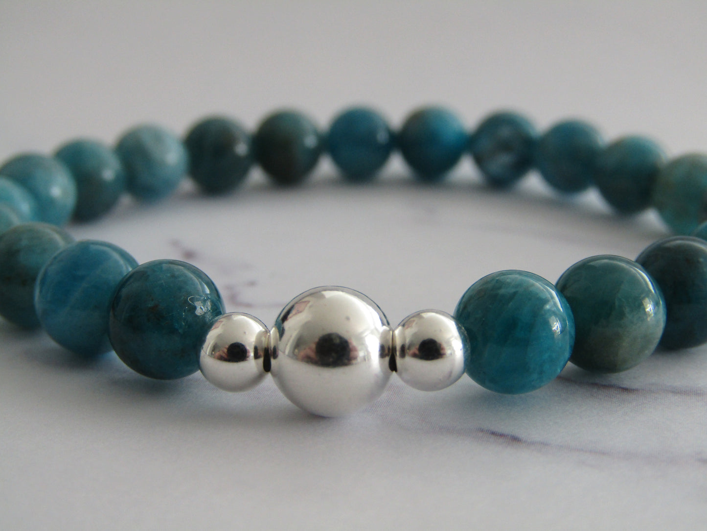 Grade A Apatite bracelet with 925 sterling silver beads - 8mm